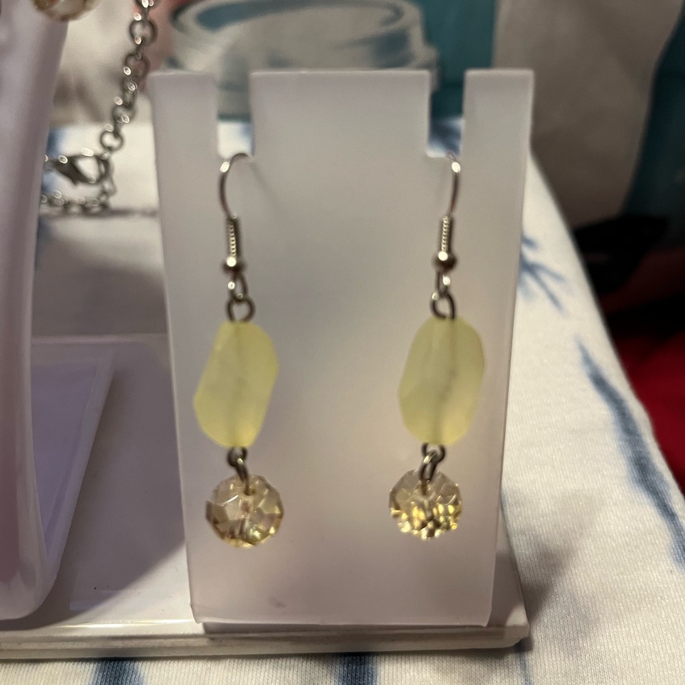 NWT G  Necklace Set Yellow - Picture 4 of 10